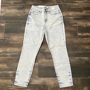 Judy Blue High rose fit acid wash jeans
